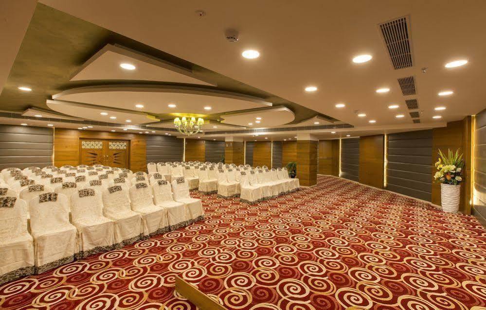Hotel Pai Viceroy Tirupati Exterior foto